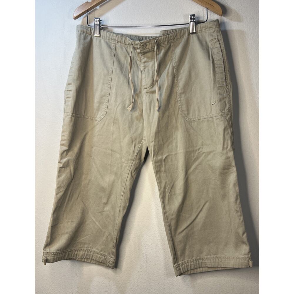 NIKE the athletic department Capris women Size large beige Pockets cotton